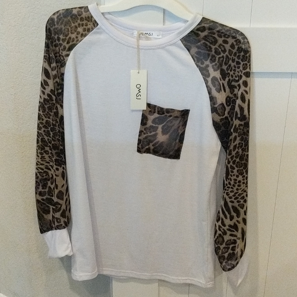 White and leopard raglan style top